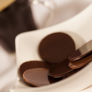 Coffret-d-assortiment-Pause-cafe-chocolat-noir-et-chocolat-au-lait-01.jpg